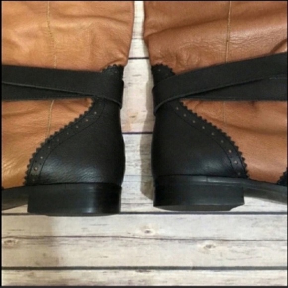 Cynthia Vincent Leather Color Block Tan Black Boots 7 - Picture 3 of 8